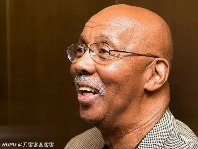 如何制定有效的篮球训练策略以提高球员表现_1